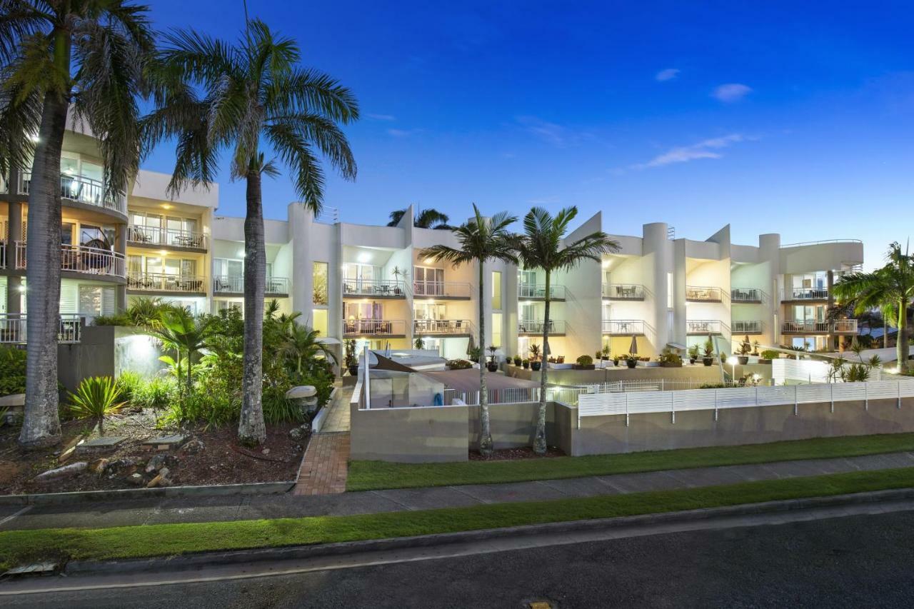 Kirra Palms Holiday Apartments Guldkusten Exteriör bild
